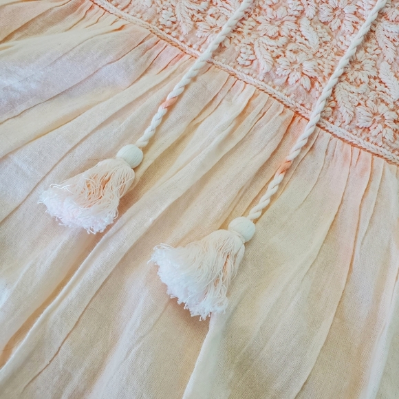 Peplum Blouse with Floral Detail in Size Small - Picture 6 of 6